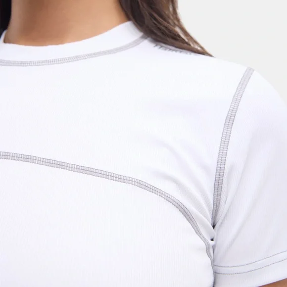 NWT Halfdays Women's Mollie Performance Short Sleeve T-Shirt. Size Large. - Picture 4 of 8